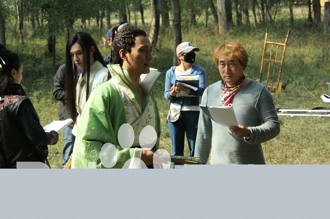 最新陈强在电视剧《兰陵王妃》现场中的壁纸