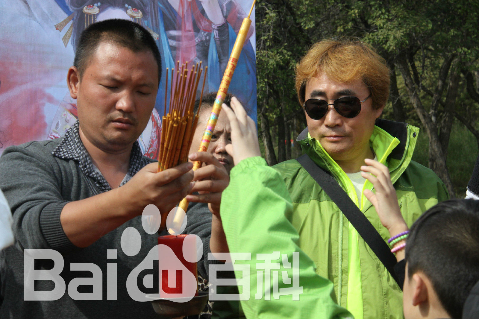 最新陈强在电视剧《兰陵王妃》现场中的壁纸