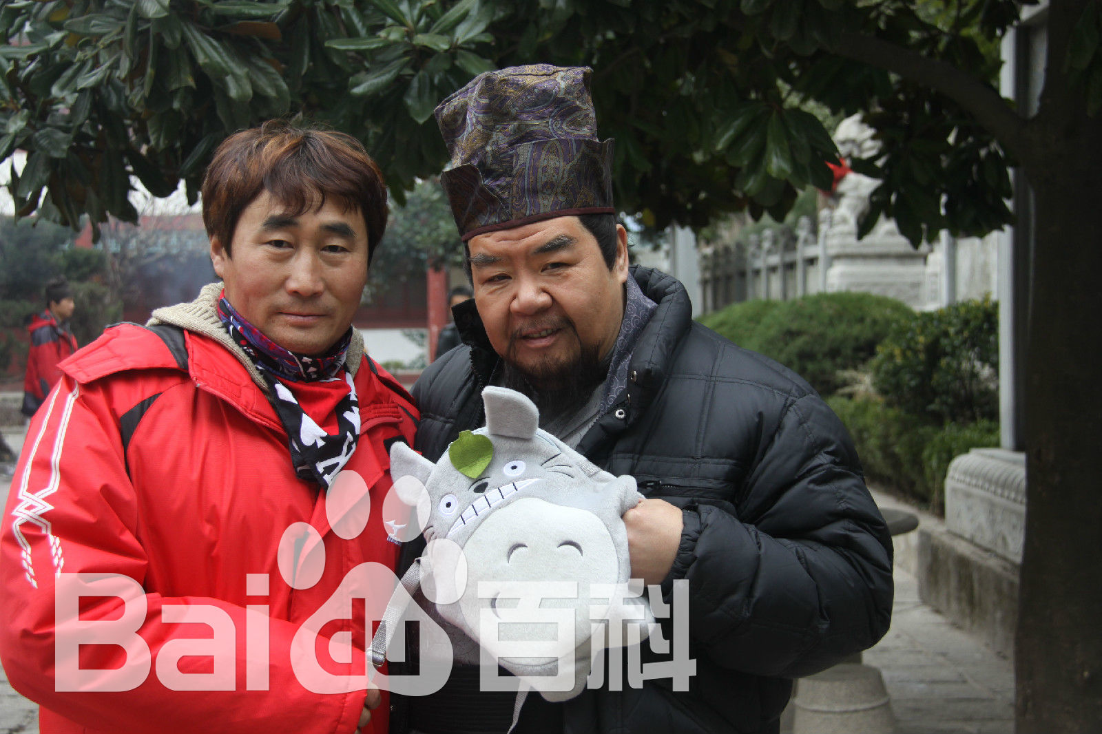 陈强在电视剧《月明三更》现场中的