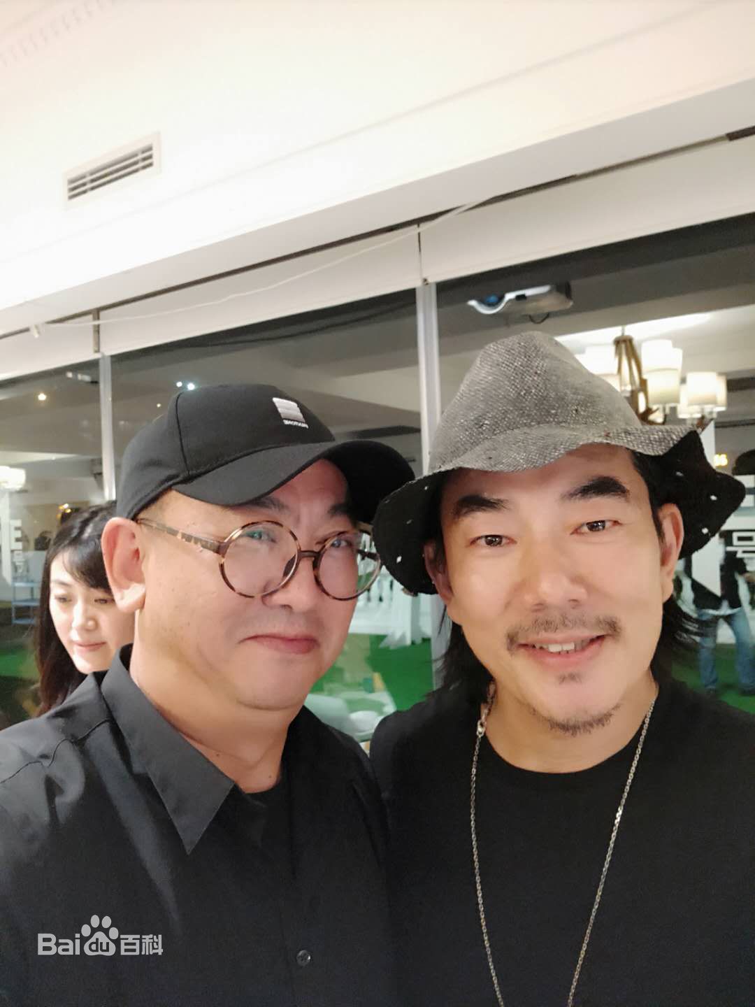 杨朗从个人照片前后照片