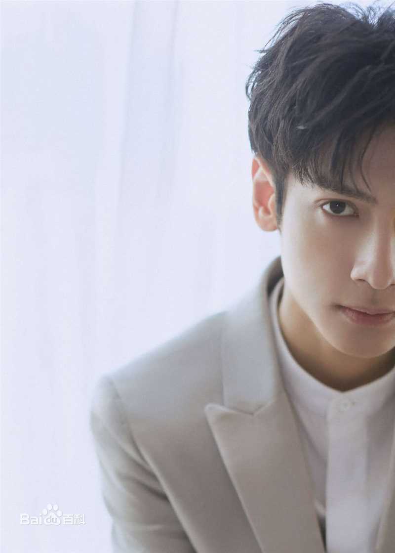 罗云熙(Leo)休闲西装