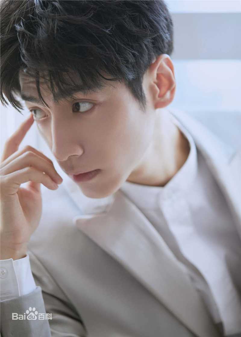 罗云熙(Leo)休闲西装