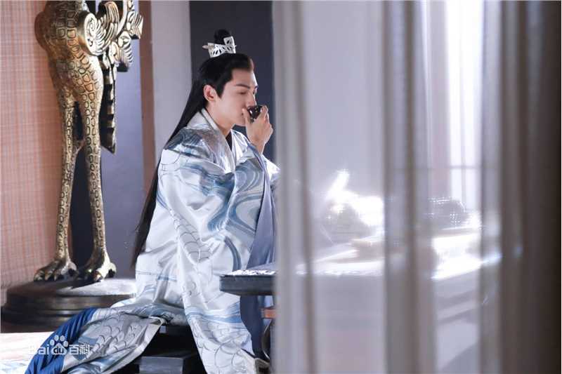 最新罗云熙(Leo)在《白发》中饰演容齐中的图集