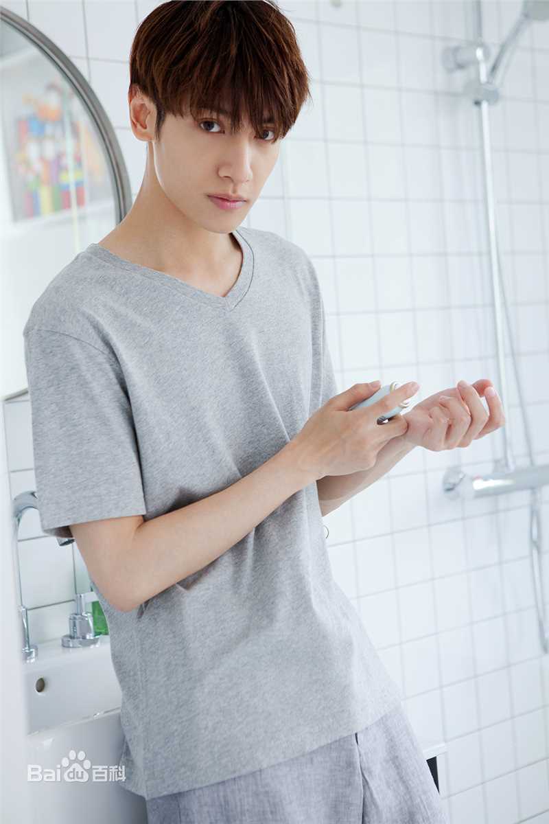 罗云熙(Leo)前后照片