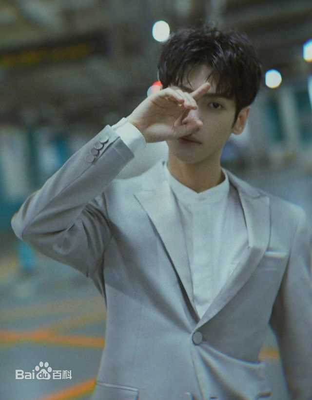 罗云熙(Leo)前后照片