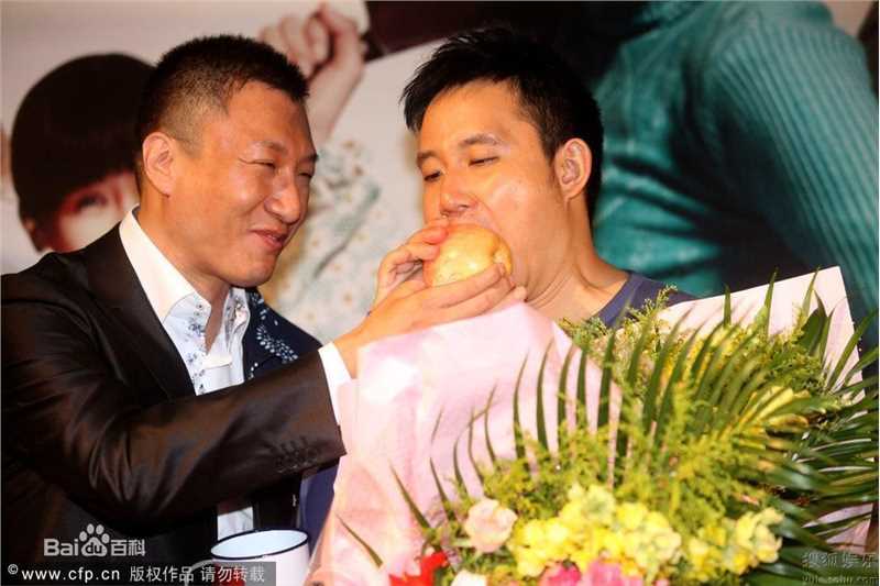 最新孙红雷在2009《决战刹马镇》宣传照中的图集