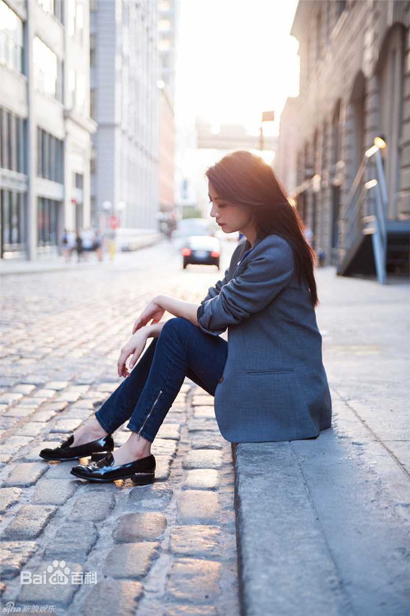 高圆圆(Gao Yuanyuan)纽约街拍素颜照壁纸