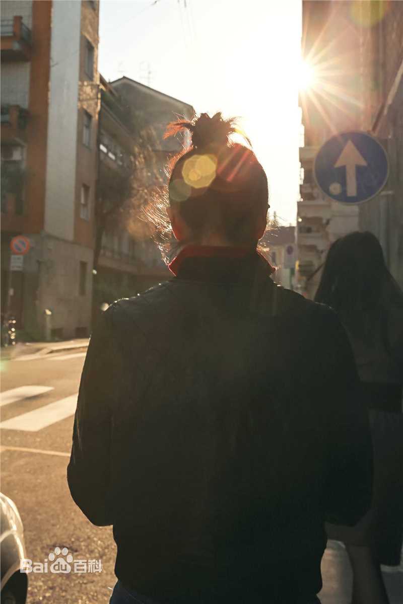 高圆圆(Gao Yuanyuan)街拍性感图片图集