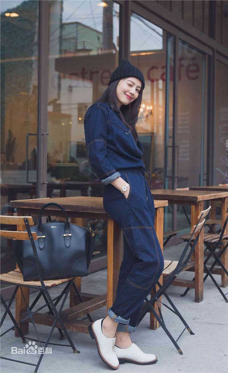 高圆圆(Gao Yuanyuan)街拍性感图片图集