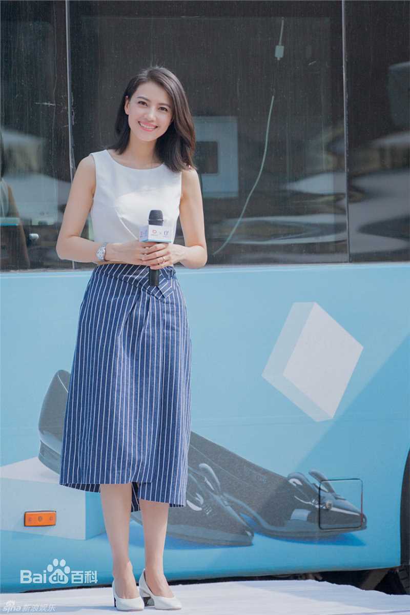 高圆圆(Gao Yuanyuan)圆漾Ondul'鞋履品前后照片