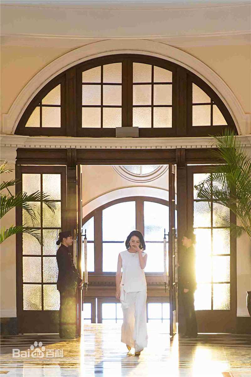 高圆圆(Gao Yuanyuan)工作花絮前后照片