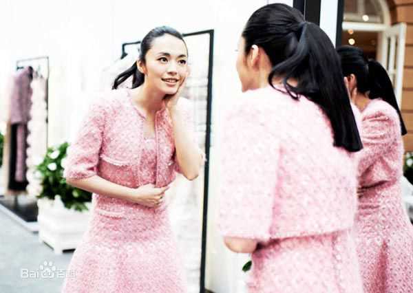 姚晨(Yao Chen)婚礼晚宴试装照素颜照相册