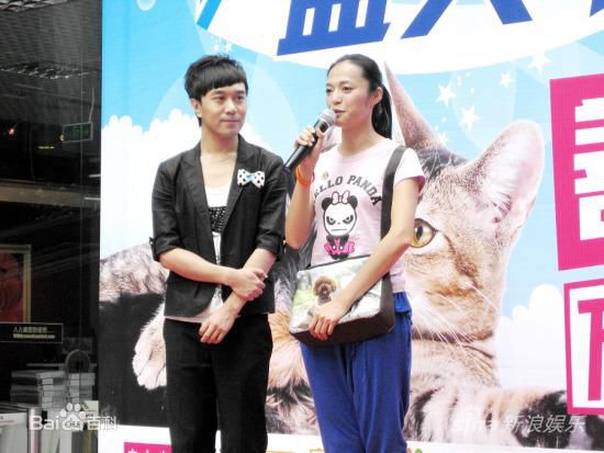 姚晨(Yao Chen)慈善活动生活照相册