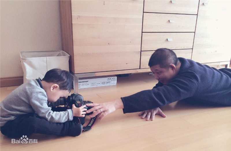 姚晨(Yao Chen)和儿子图册