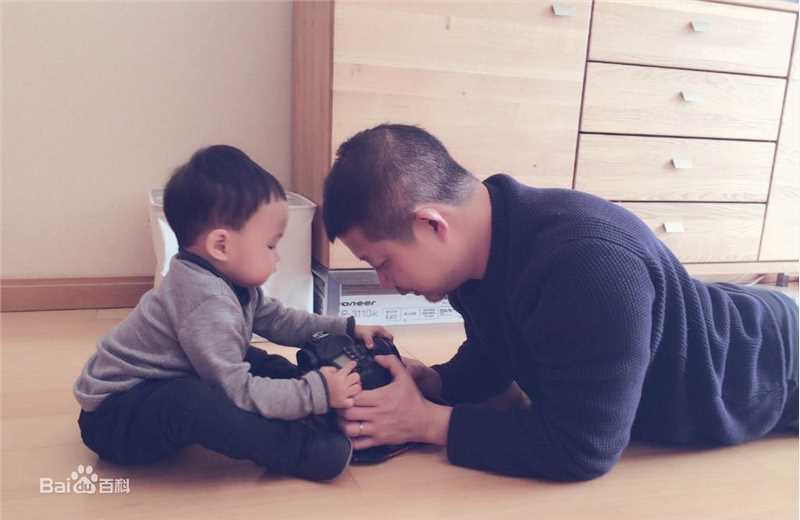 姚晨(Yao Chen)和儿子图册
