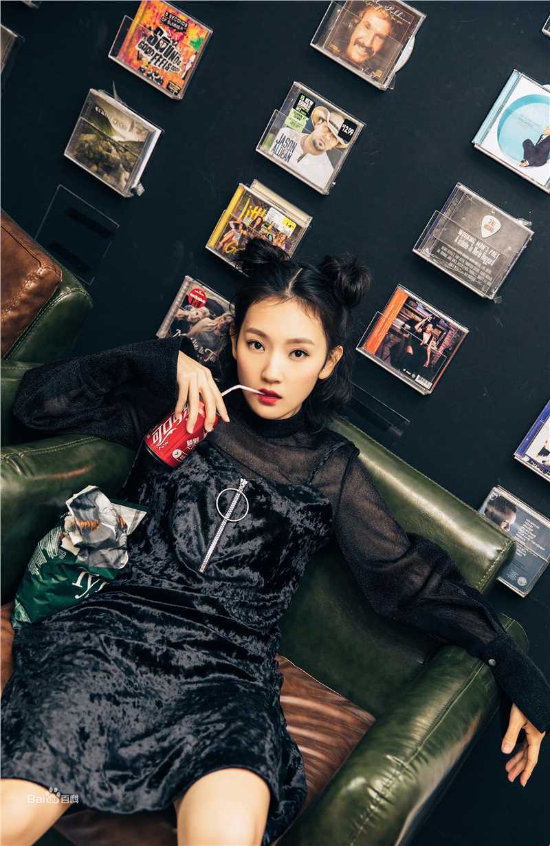 孙艺宁街拍look图册