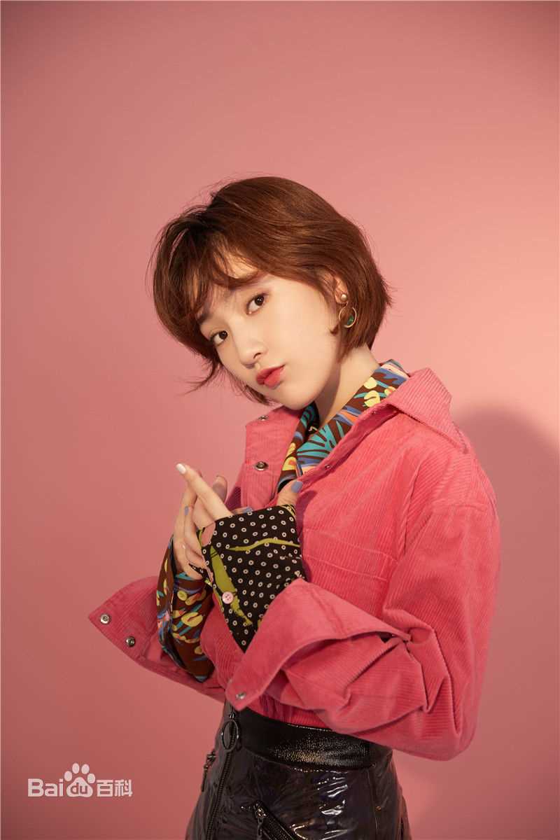 孙艺宁蘑菇街 街拍性感图片壁纸