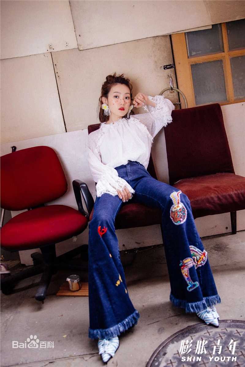 孙艺宁膨胀青年素颜照相册