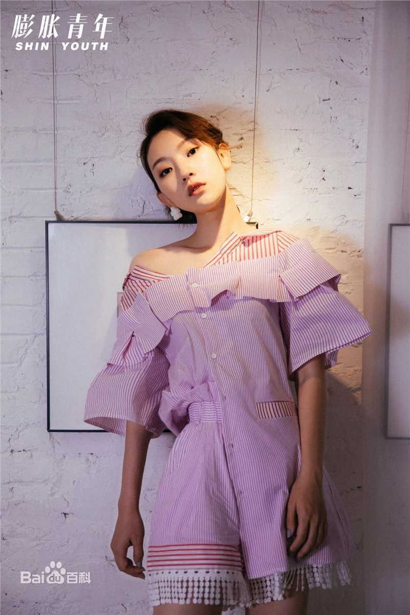 孙艺宁膨胀青年素颜照相册