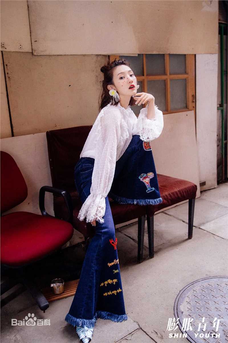 孙艺宁膨胀青年素颜照相册