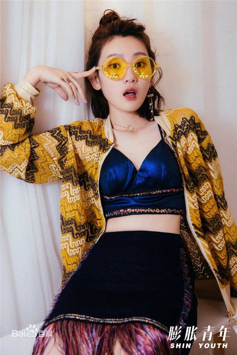 孙艺宁膨胀青年素颜照相册