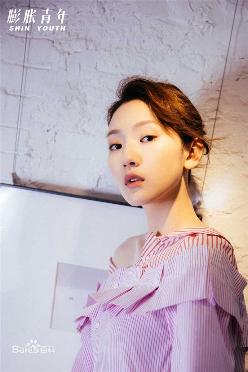 孙艺宁膨胀青年素颜照相册