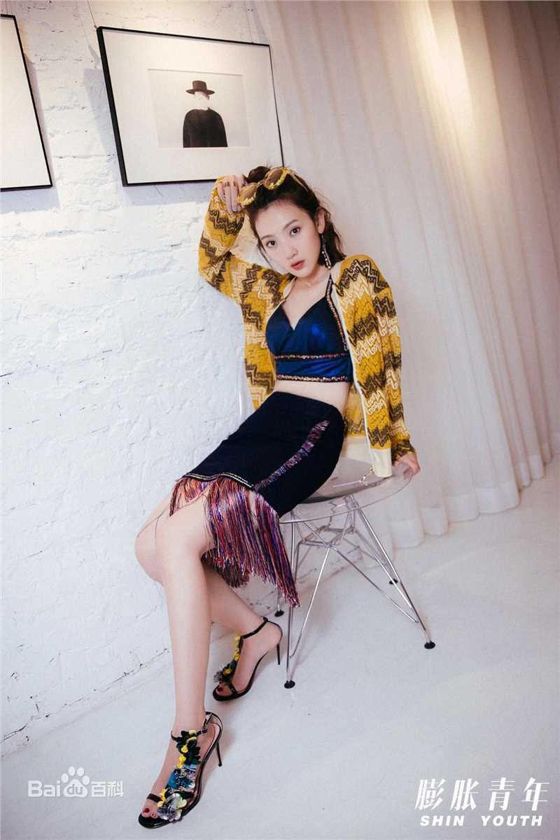 孙艺宁膨胀青年素颜照相册