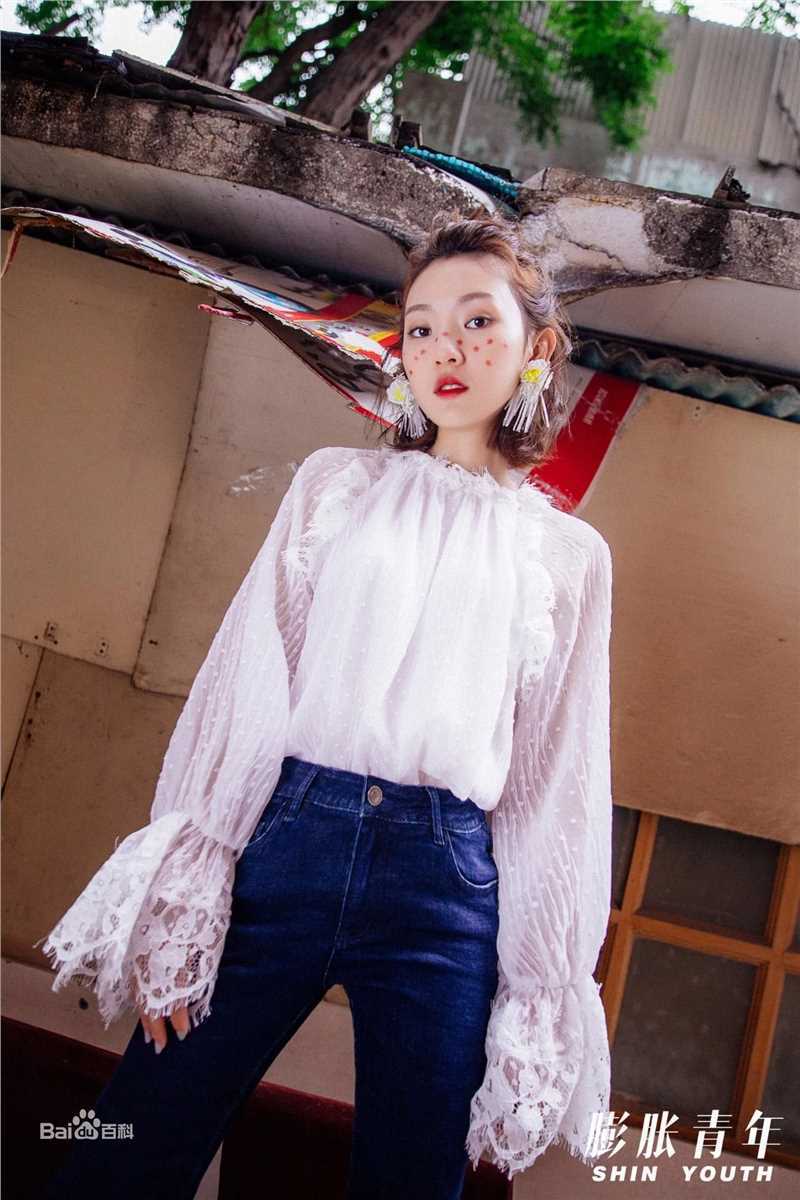 孙艺宁膨胀青年素颜照相册