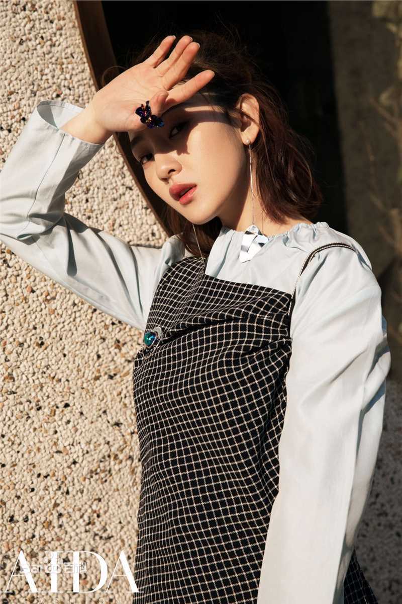 孙艺宁AIDA时尚壁纸壁纸