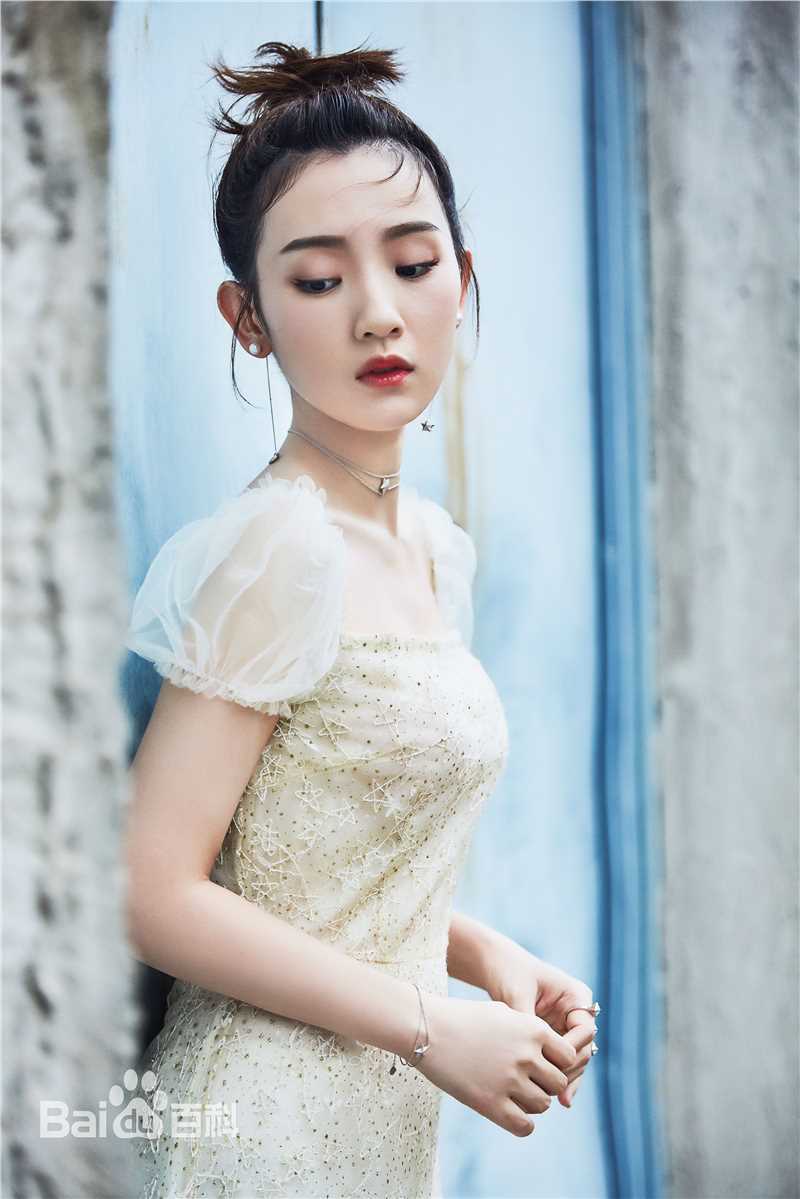 孙艺宁最新街拍图集