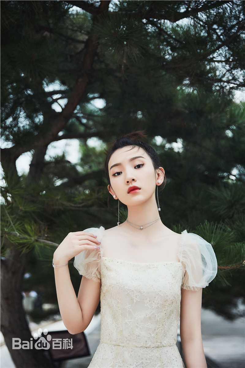 孙艺宁最新街拍图集