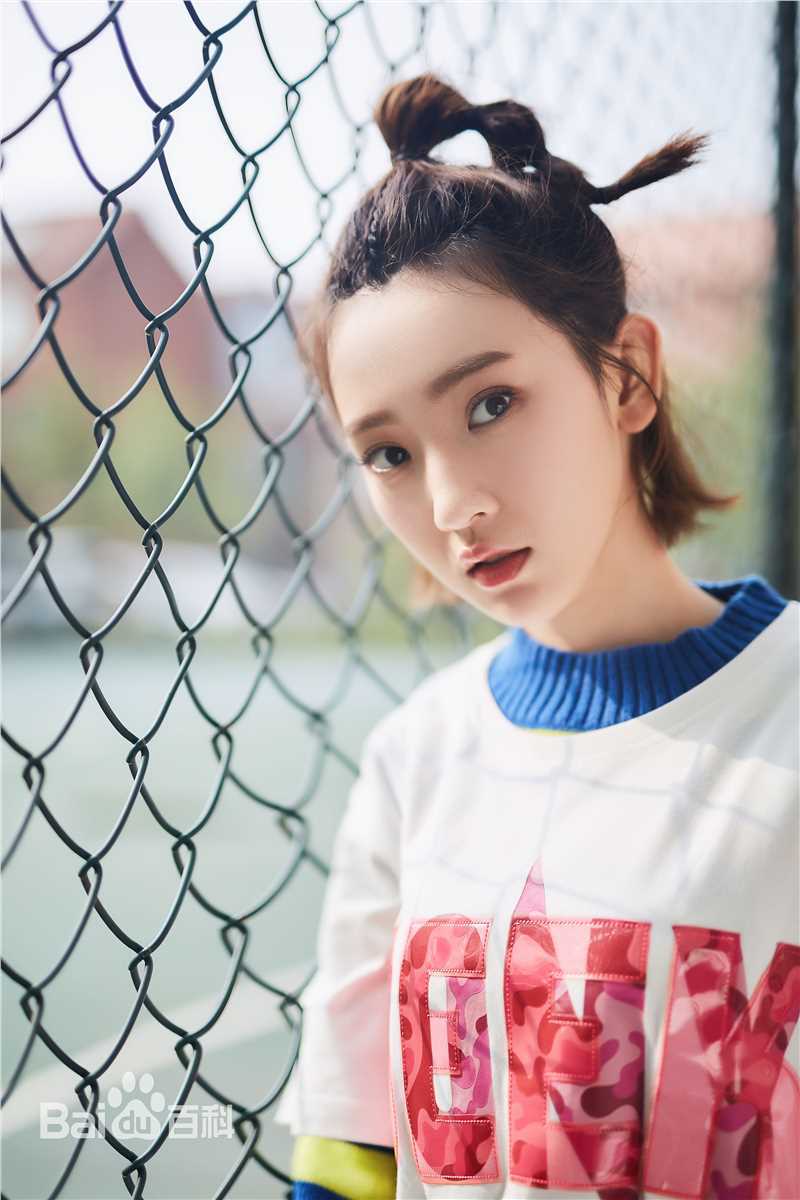 孙艺宁最新街拍图集