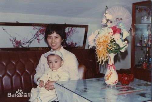 胡歌(Hugh)成长照片壁纸壁纸