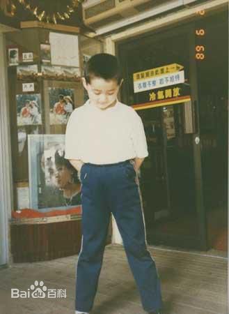 胡歌(Hugh)成长照片壁纸壁纸