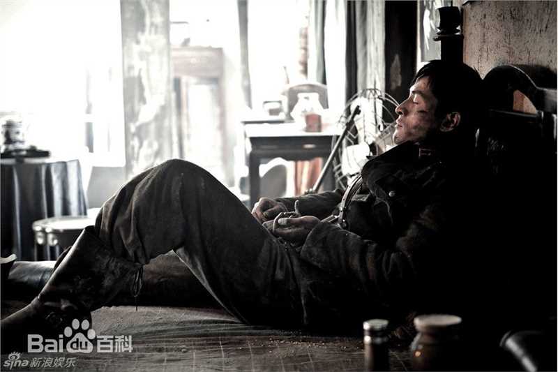 精选胡歌(Hugh)在《四十九日·祭》戴涛中的图册