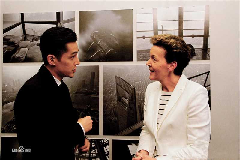 胡歌(Hugh)英国旅游局友好大使前后照片