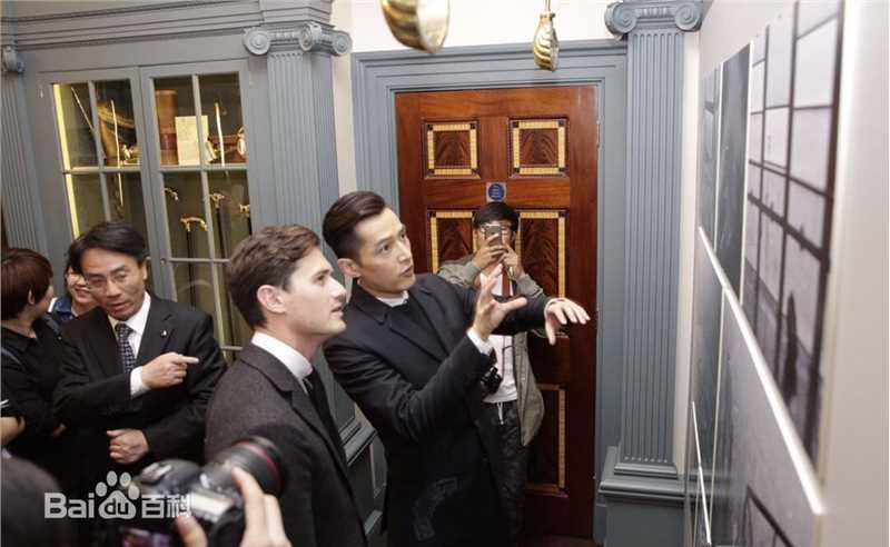 胡歌(Hugh)英国旅游局友好大使前后照片