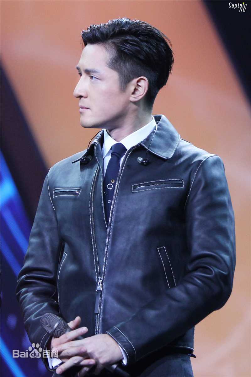 胡歌(Hugh)东方卫视跨年晚会素颜照相册