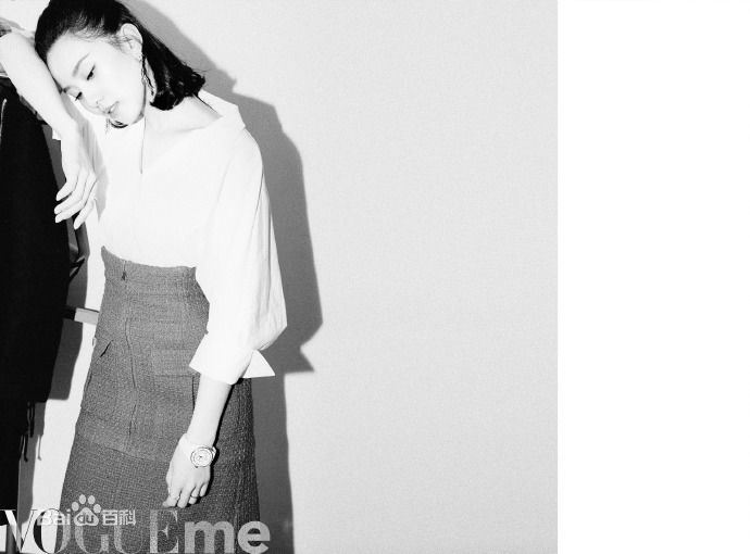 精选刘诗诗(Liu Shishi)在《VogueMe》中的图册