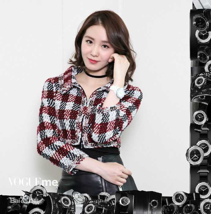 精选刘诗诗(Liu Shishi)在《VogueMe》中的图册