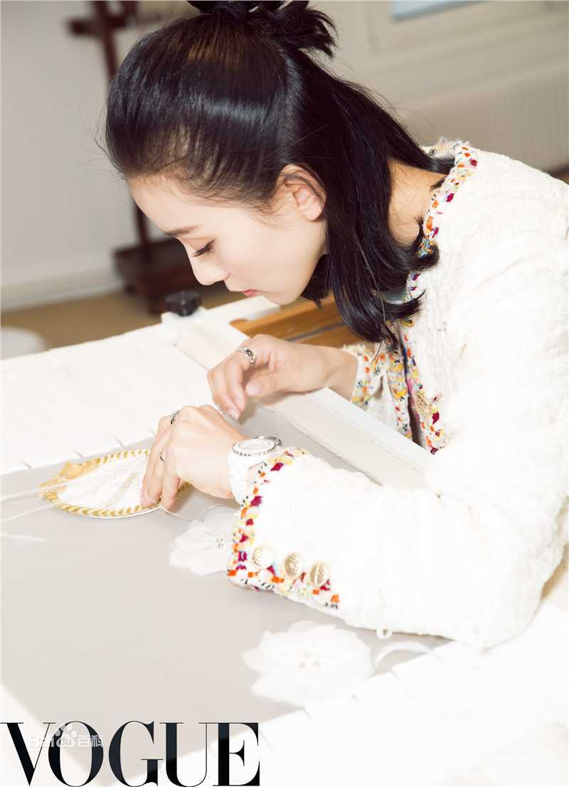 最优质刘诗诗(Liu Shishi)在《Vogue服饰与美容》中的相册