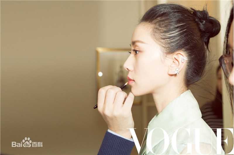 最优质刘诗诗(Liu Shishi)在《Vogue服饰与美容》中的相册