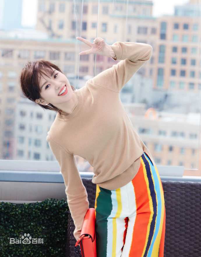 刘诗诗(Liu Shishi)纽约ToryBurch2018秋冬时装秀生活照