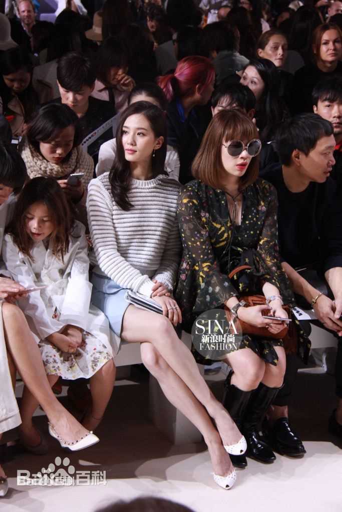 刘诗诗(Liu Shishi)纽约ToryBurch2018秋冬时装秀生活照