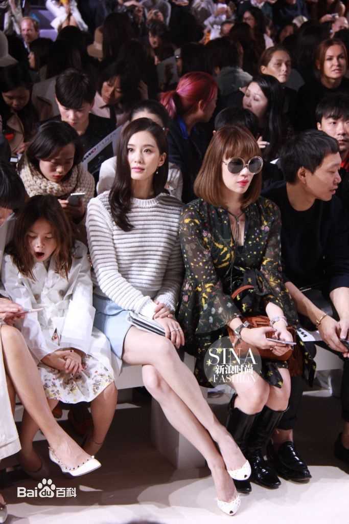 刘诗诗(Liu Shishi)纽约ToryBurch2018秋冬时装秀生活照