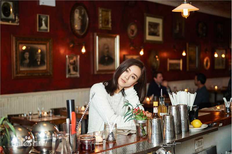 刘诗诗(Liu Shishi)纽约ToryBurch2018秋冬时装秀生活照