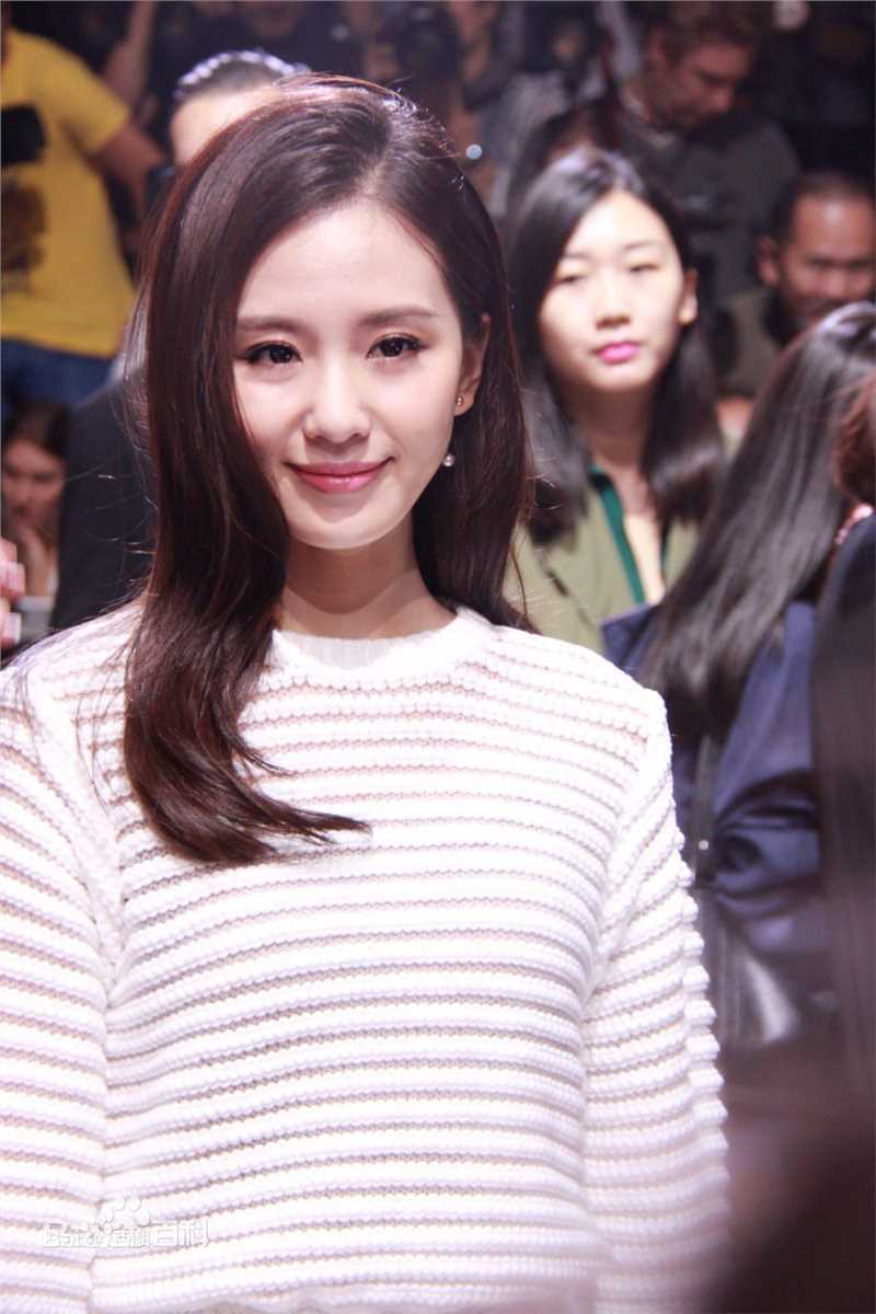 刘诗诗(Liu Shishi)纽约ToryBurch2018秋冬时装秀生活照