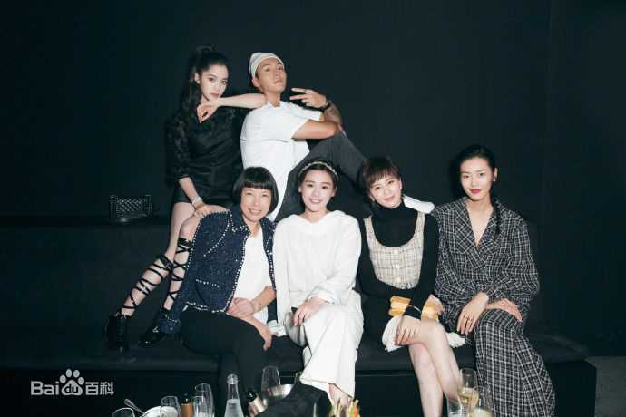 刘诗诗(Liu Shishi)香奈儿2017/18“古典的现代性”早春度假系列成都发布会图片图册