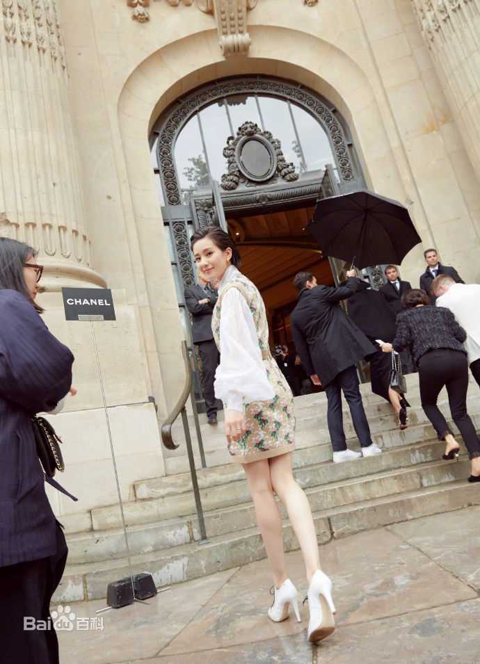 刘诗诗(Liu Shishi)香奈儿2017/18“古典的现代性”早春度假系列成都发布会图片图册