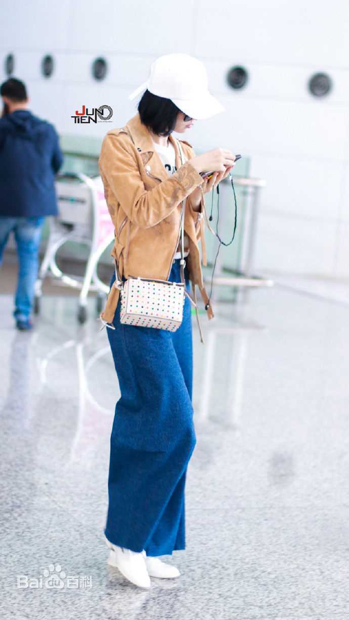 刘诗诗(Liu Shishi)机场路透生活照相册